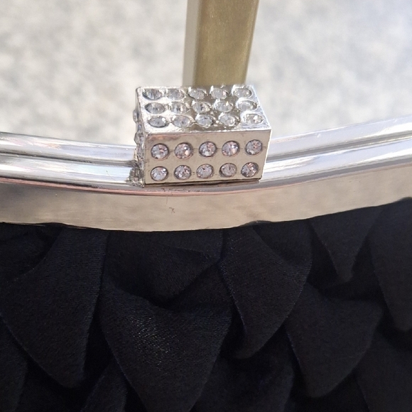 Elegant Satin Clutch Bag Pleated - Picture 7 of 9